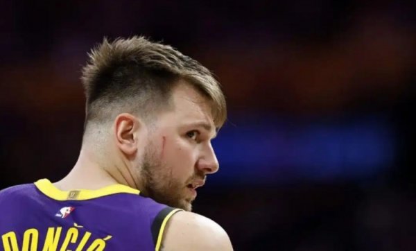 先和湖东谈主续约一份为期2年的公约FIFA买球网体育信息